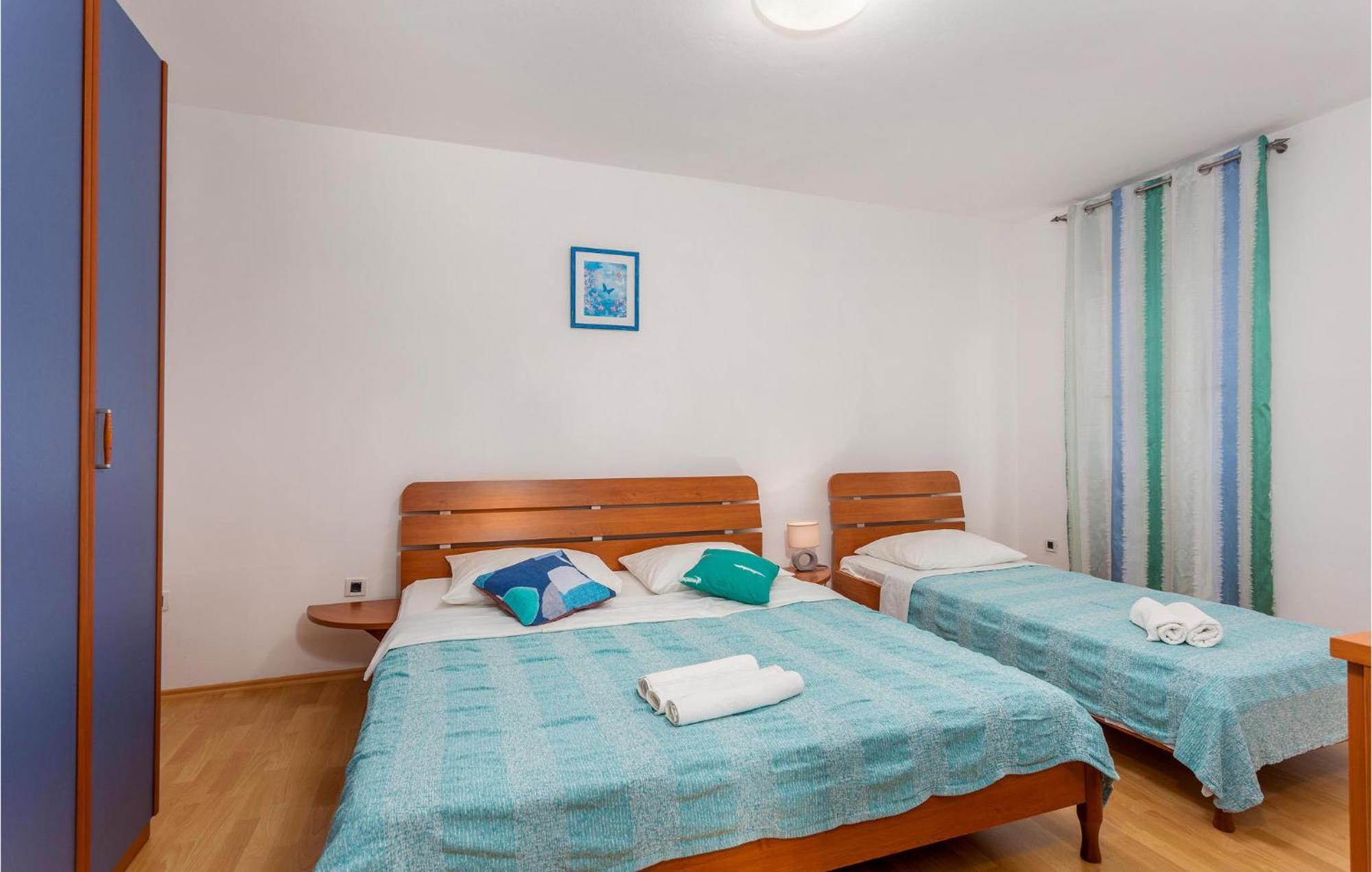 Beautiful Apartment In Pinezici With Wifi Экстерьер фото