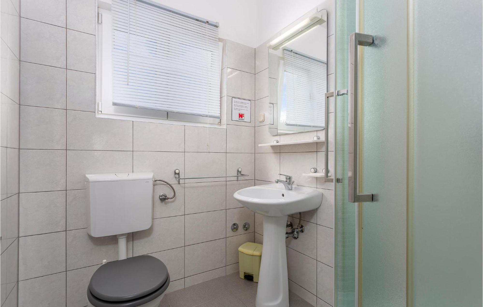 Beautiful Apartment In Pinezici With Wifi Экстерьер фото